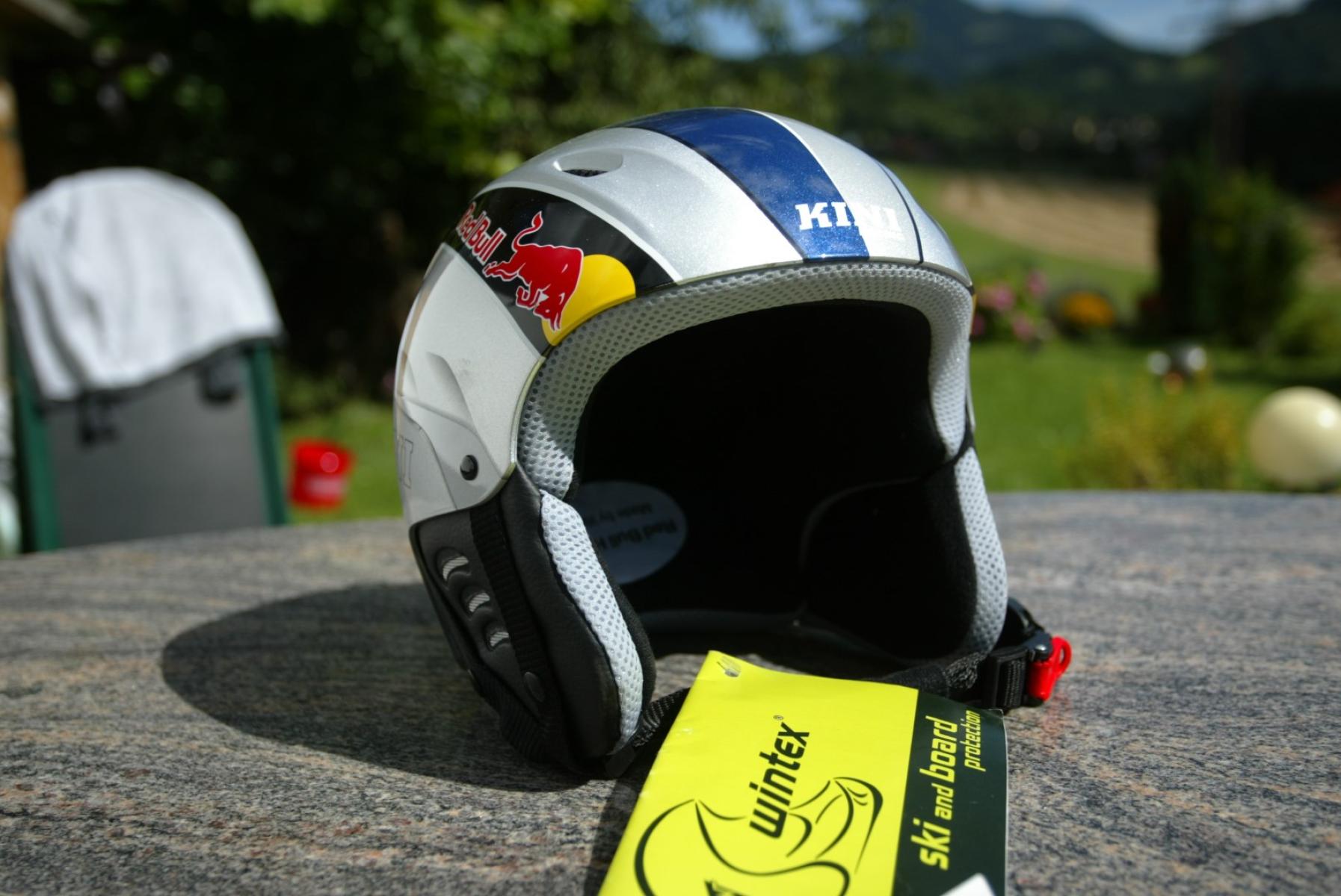 Red Bull Schi Ski Helm Gr. XS 54cm, € 49,- (8130 Frohnleiten)